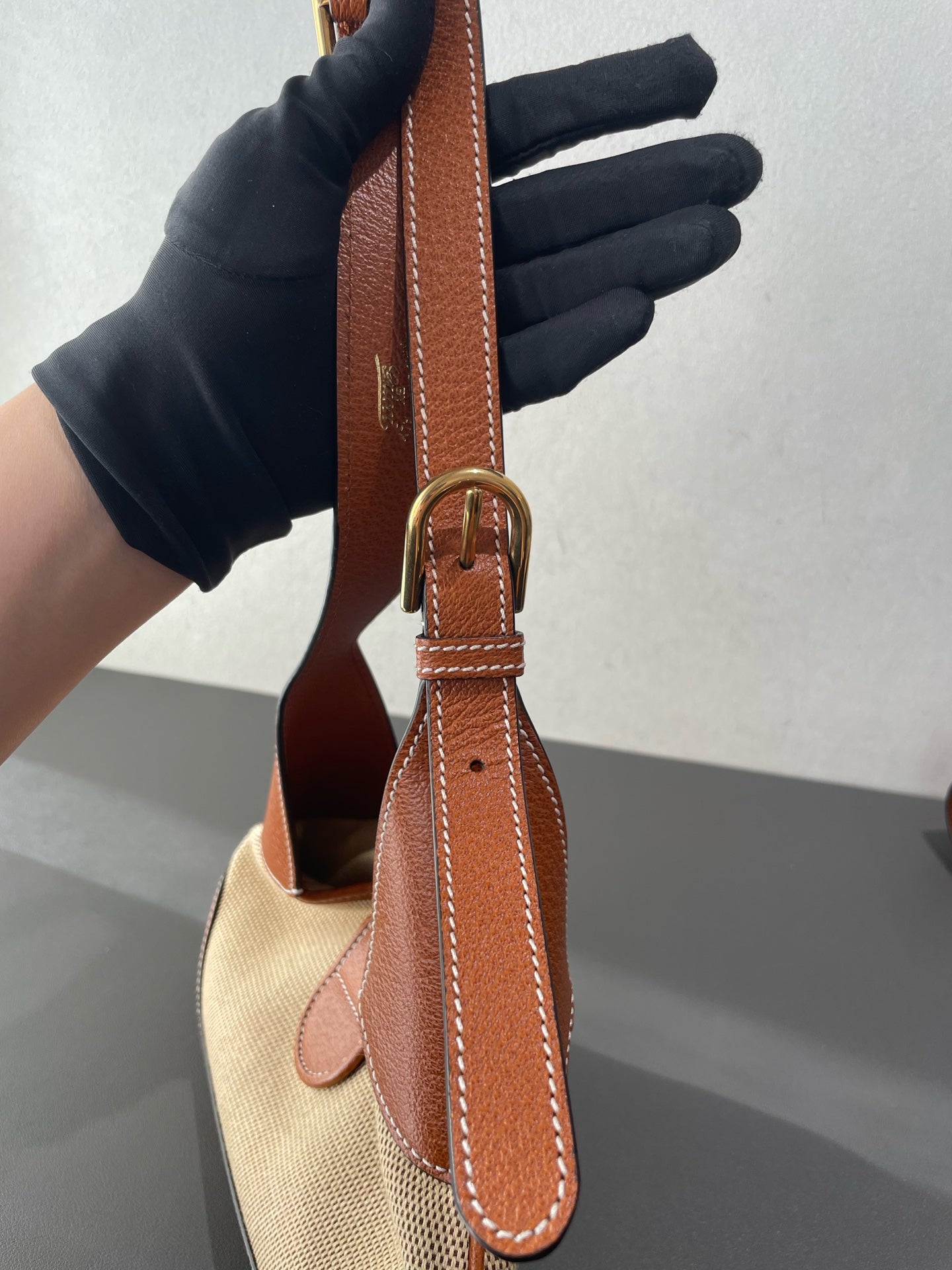 Gucci - Aphrodite Crescent Shoulder Bag - Textured leather and canvas - Brown and Beige - (small)