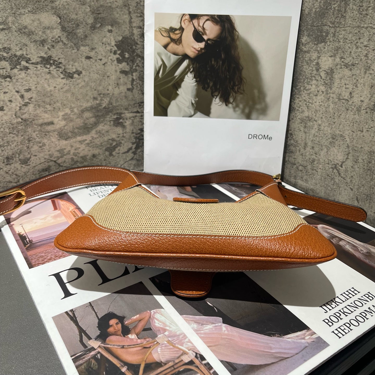 Gucci - Aphrodite Crescent Shoulder Bag - Textured leather and canvas - Brown and Beige - (small)