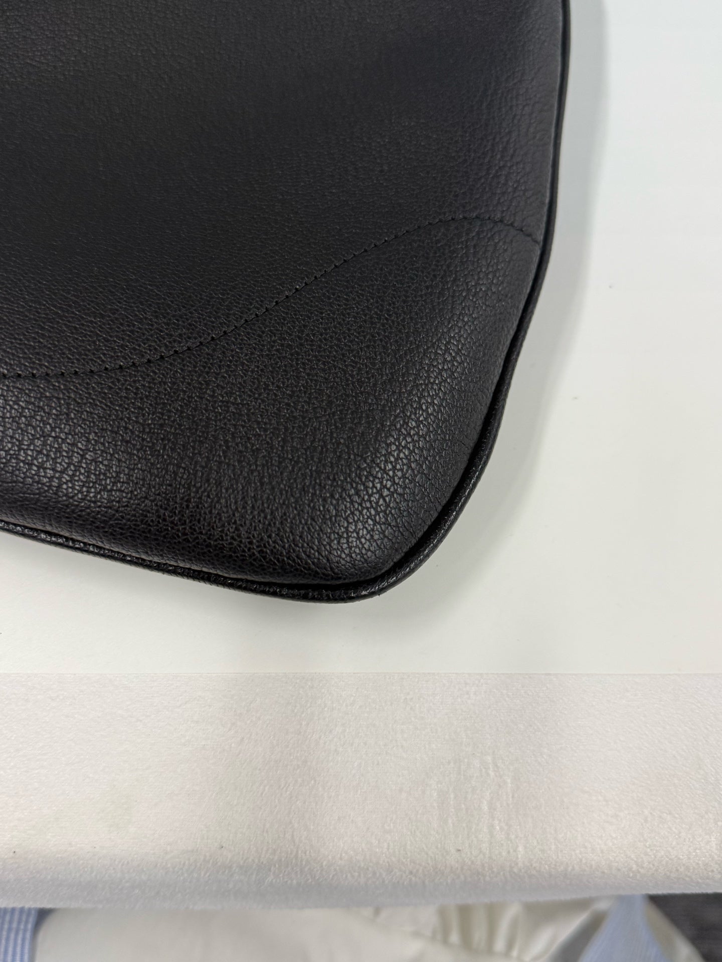 Gucci - Aphrodite - Leather - Black - (Medium)