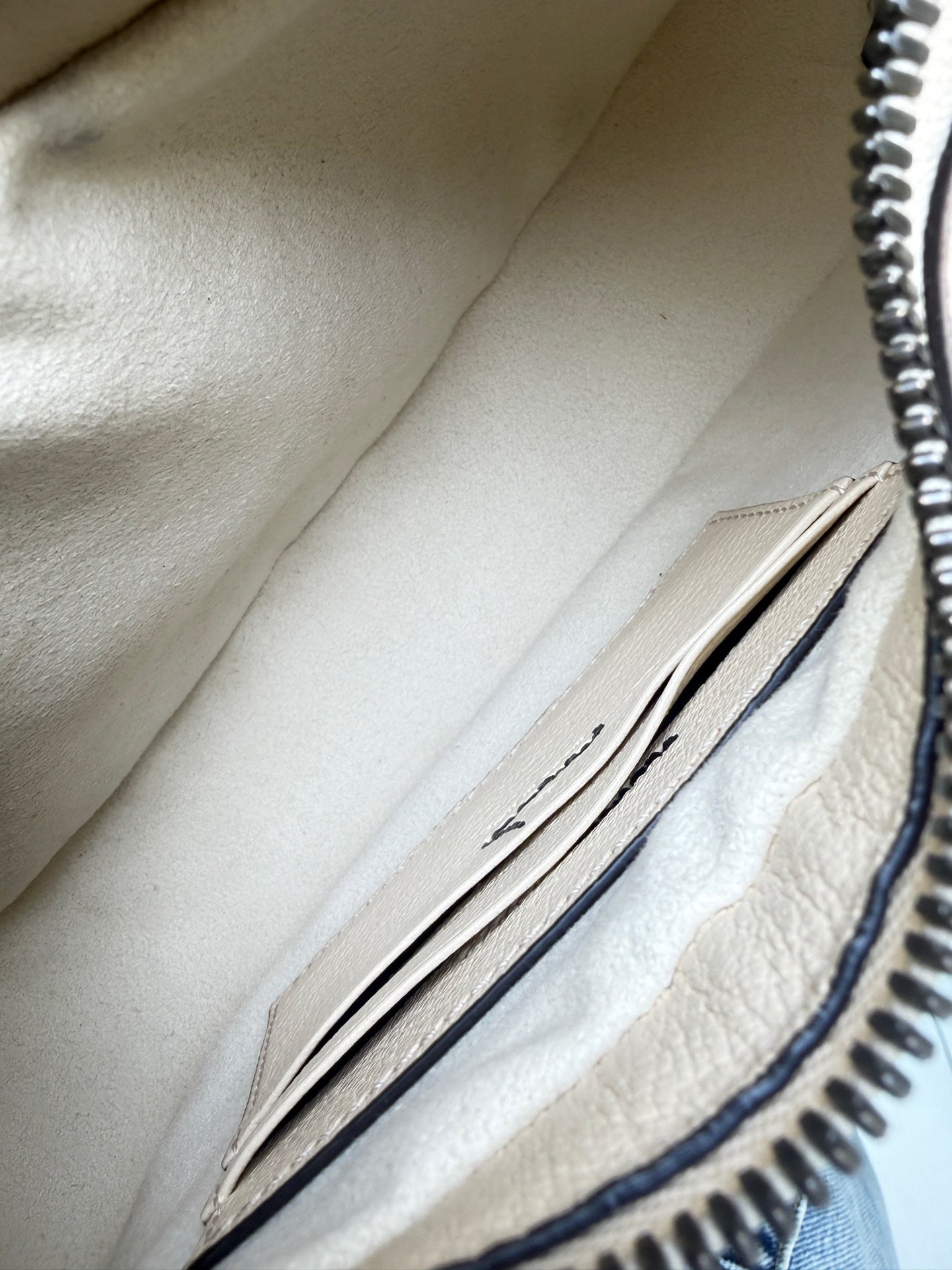 Gucci - Aphrodite - Leather - White - (small)