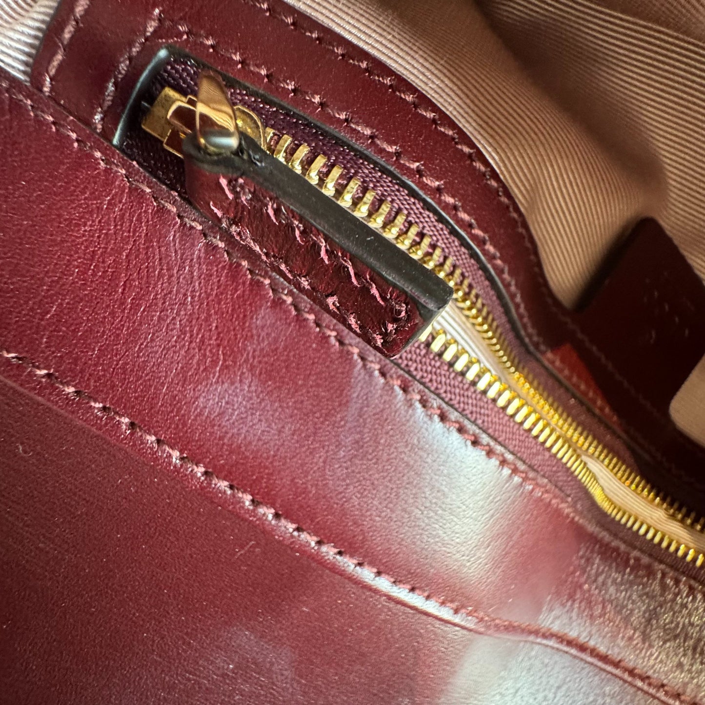 Gucci - Arli Shoulder Bag - Smooth calf leather - Burgundy - (small)