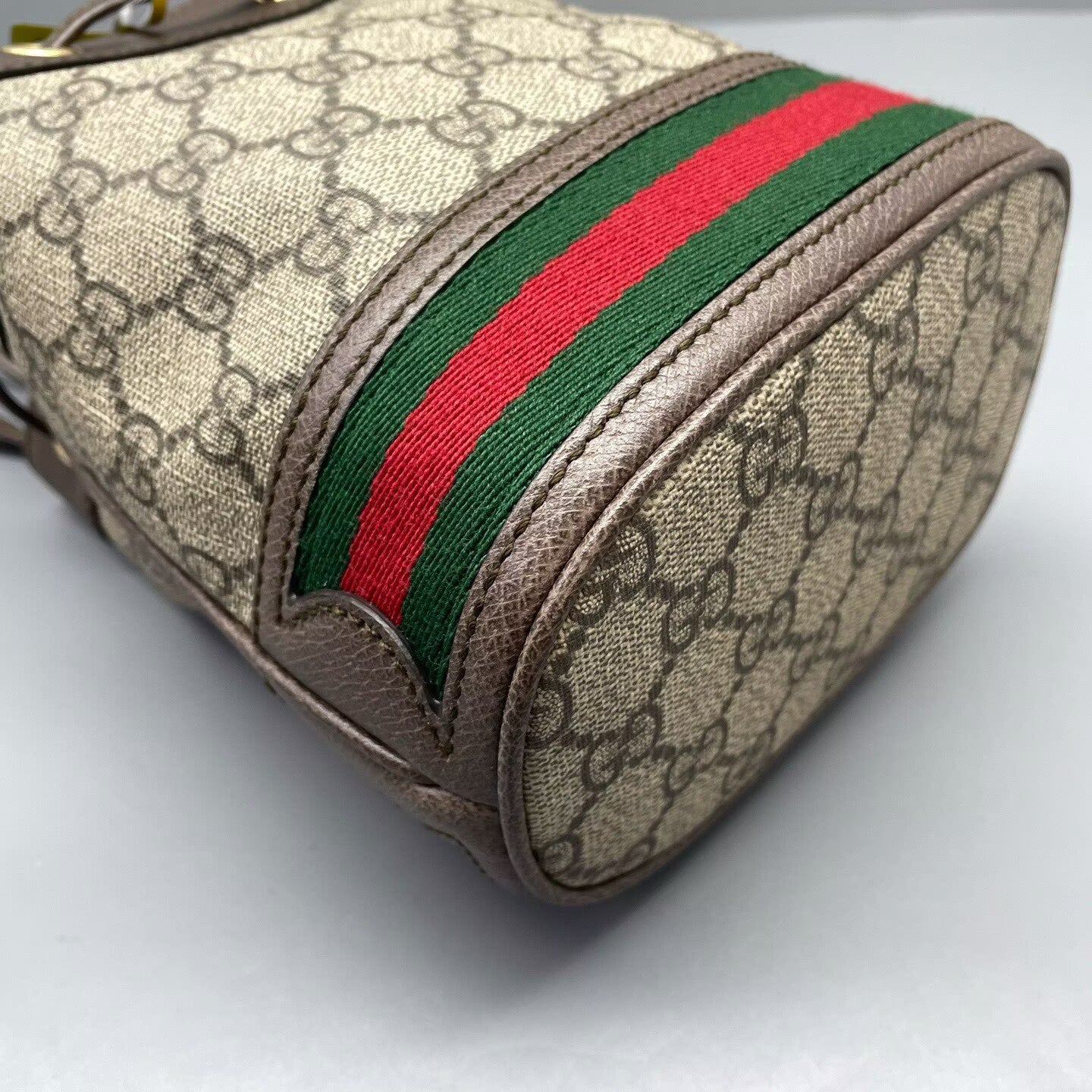 Gucci - Bucket bag - GG Supreme canvas with leather trim - Ebony (Brown) with red and green Web stripe - (mini)