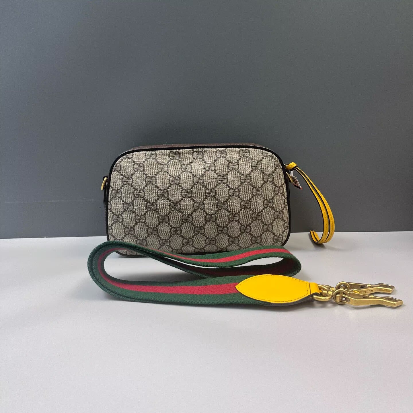Gucci - Camera Bag - GG Supreme canvas with leather trim - Brown - (Small)