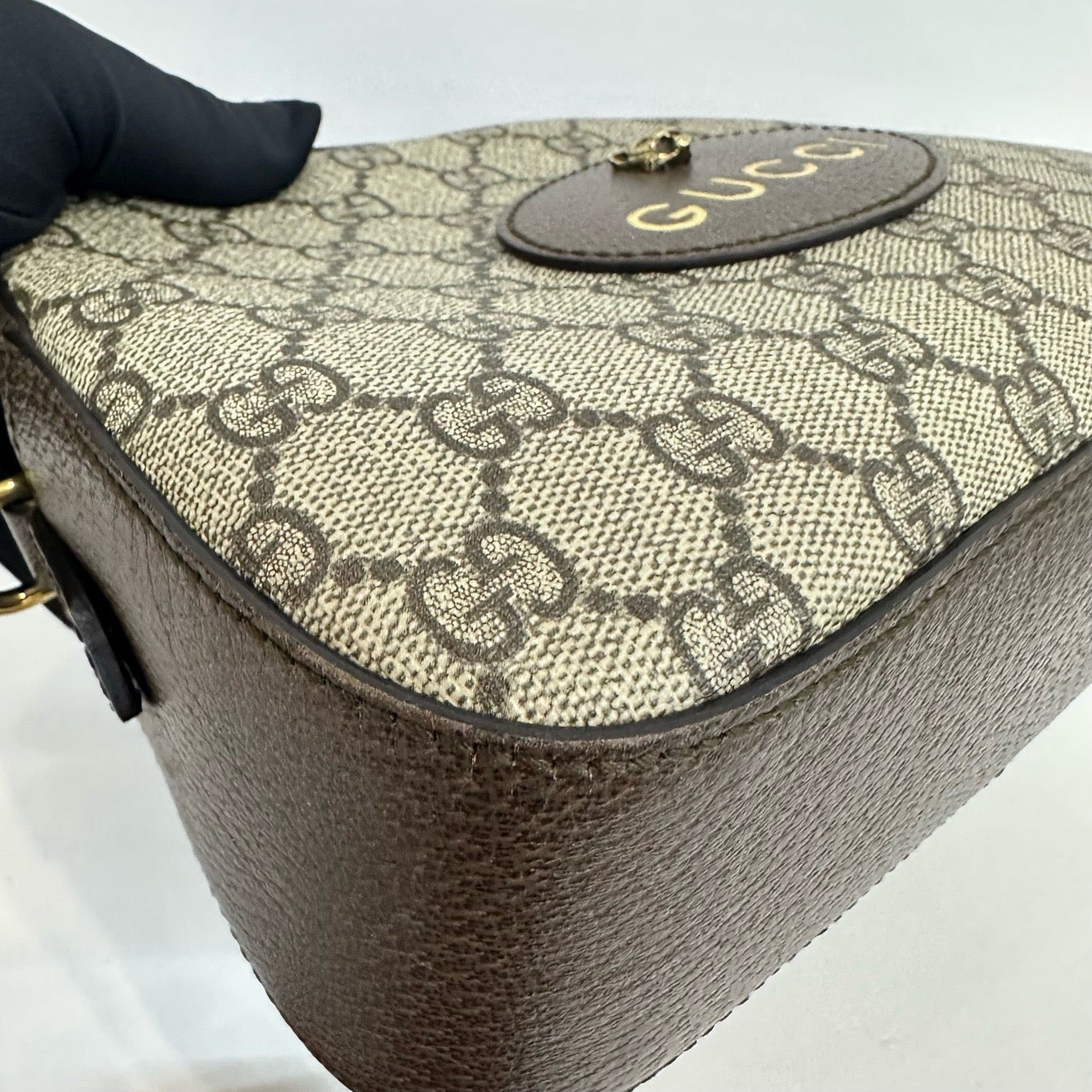 Gucci - Camera Bag - GG Supreme coated canvas with leather trim - Beige with brown trim - (mini)