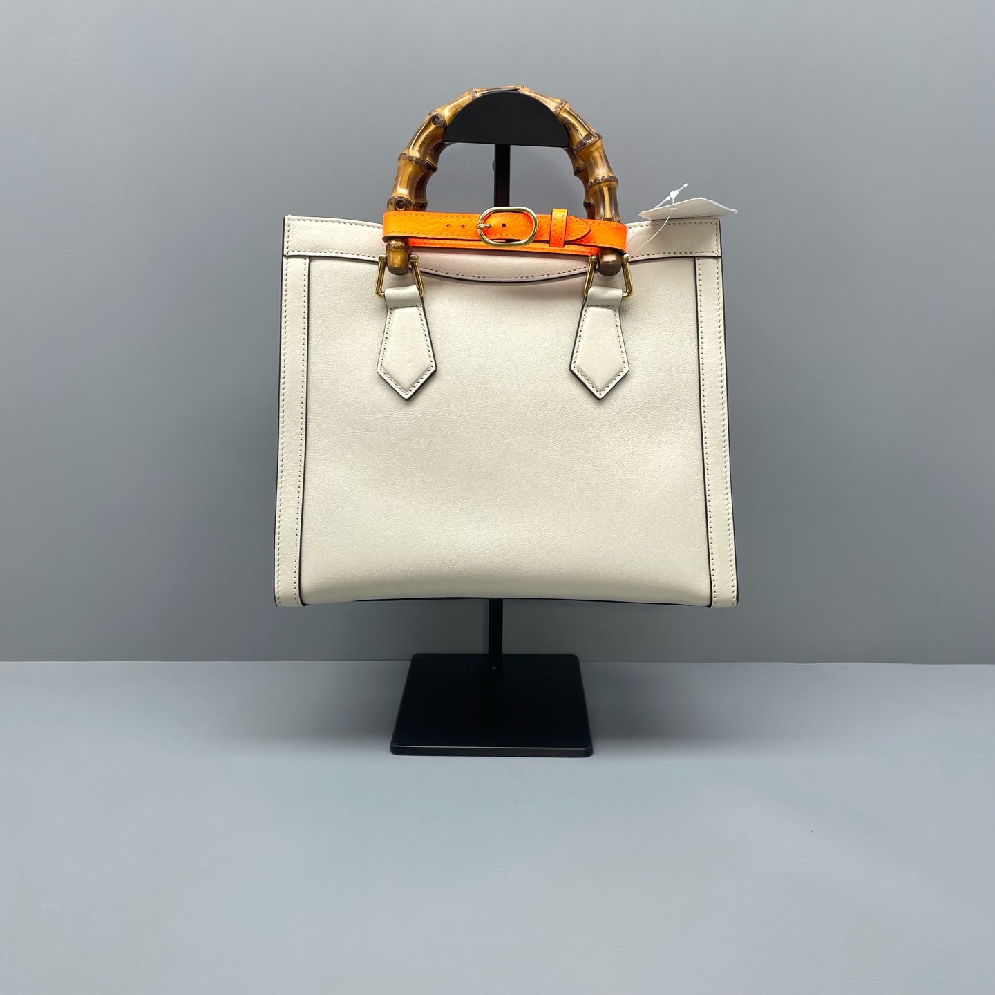 Gucci - Diana Bamboo Tote Bag - Leather - White with Gold-Tone Hardware and Neon Orange detail - (Small)