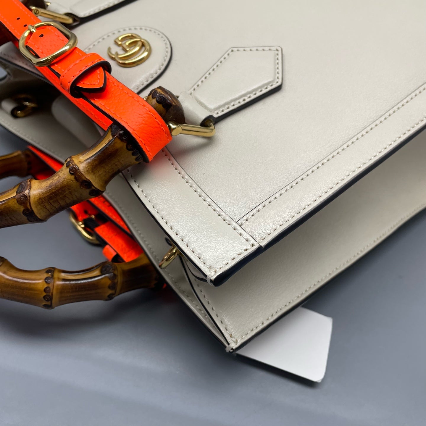 Gucci - Diana - Leather - White - (small)