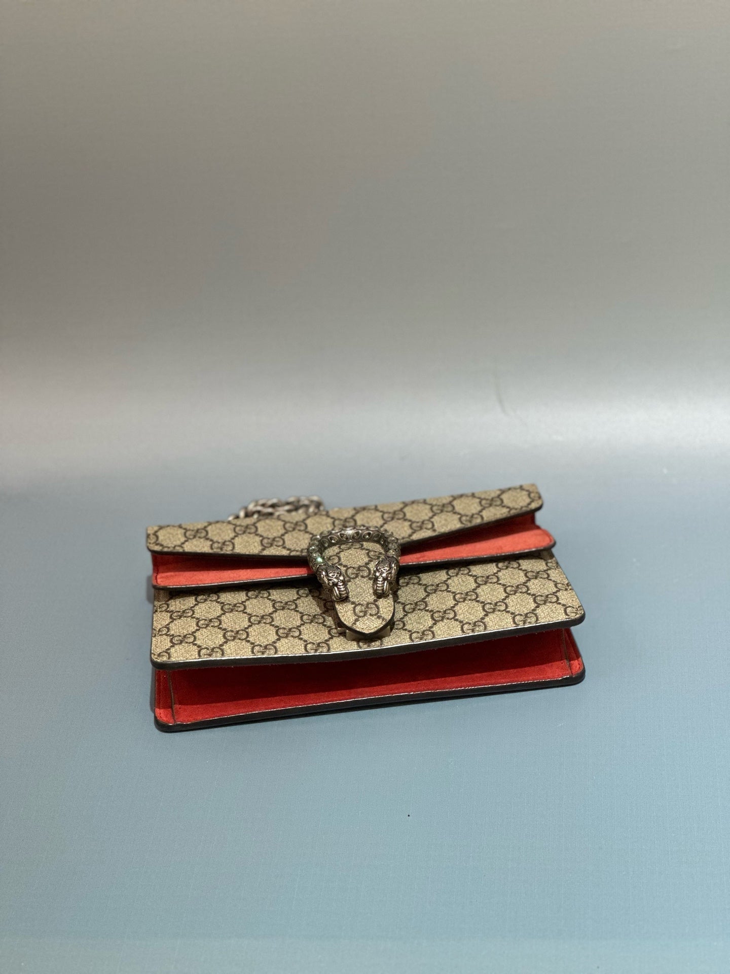Gucci - Dionysus Red Crystal Buckle - GG Supreme canvas and suede - Beige with Red accents - (Small)