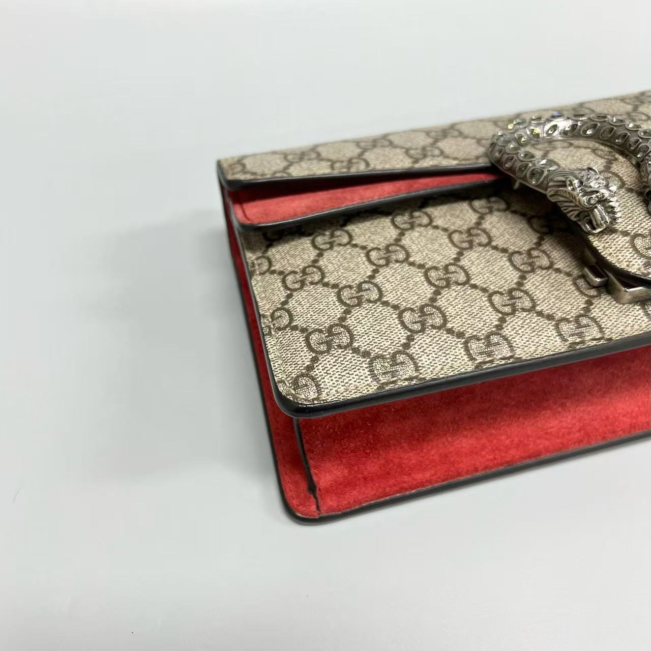 Gucci - Dionysus Shoulder Bag - GG Supreme canvas with red suede trim - Beige and Red - (small)