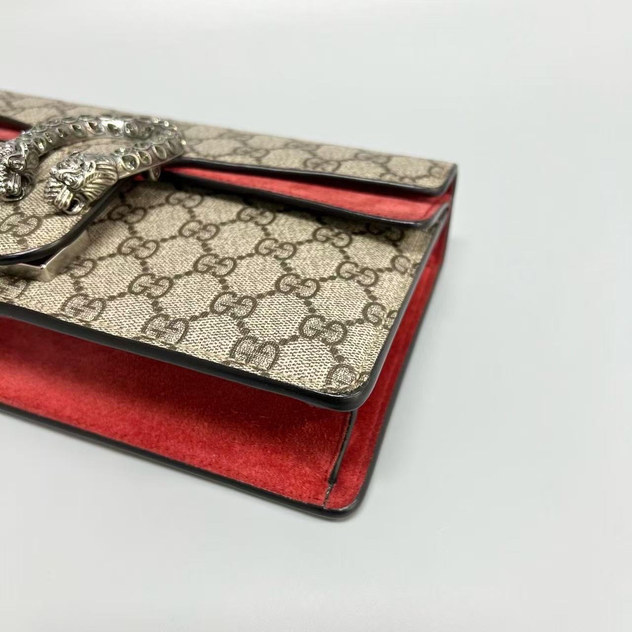 Gucci - Dionysus Shoulder Bag - GG Supreme canvas with red suede trim - Beige and Red - (small)