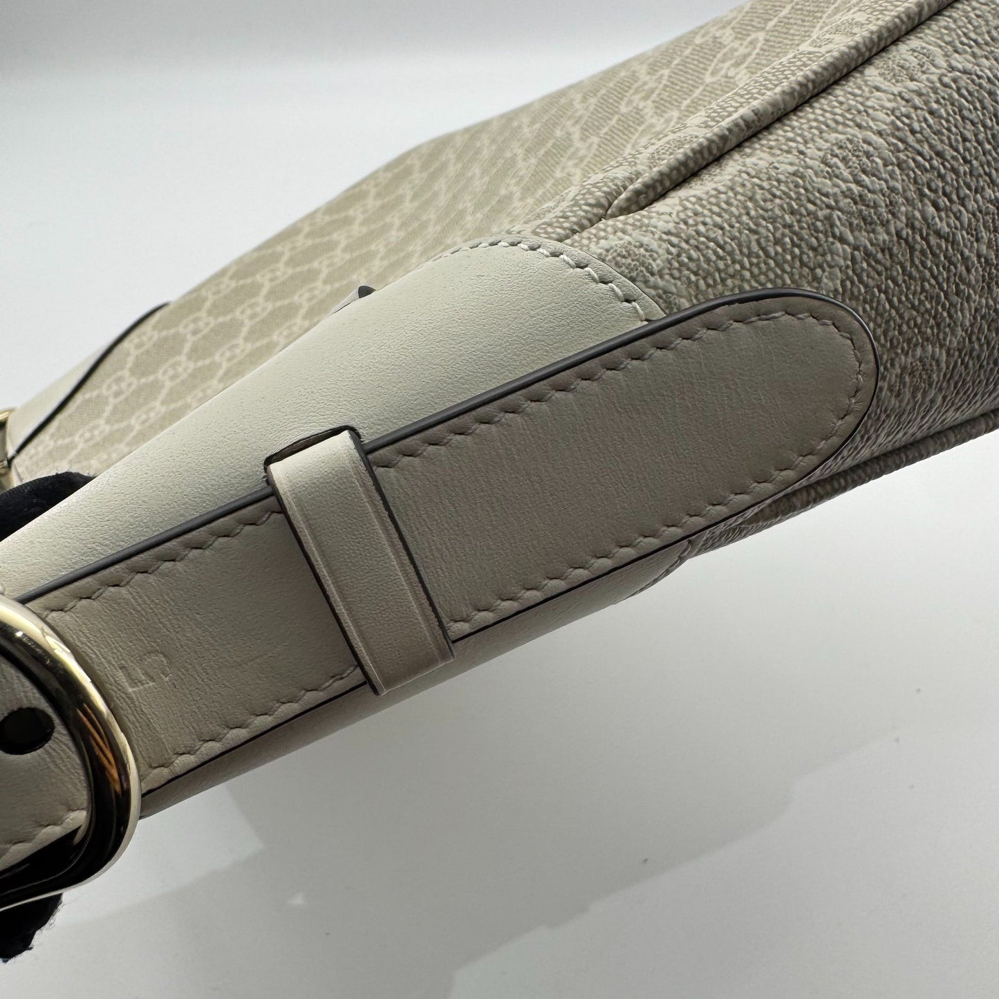 Gucci - Emblem series - Synthetic - Beige - (medium)