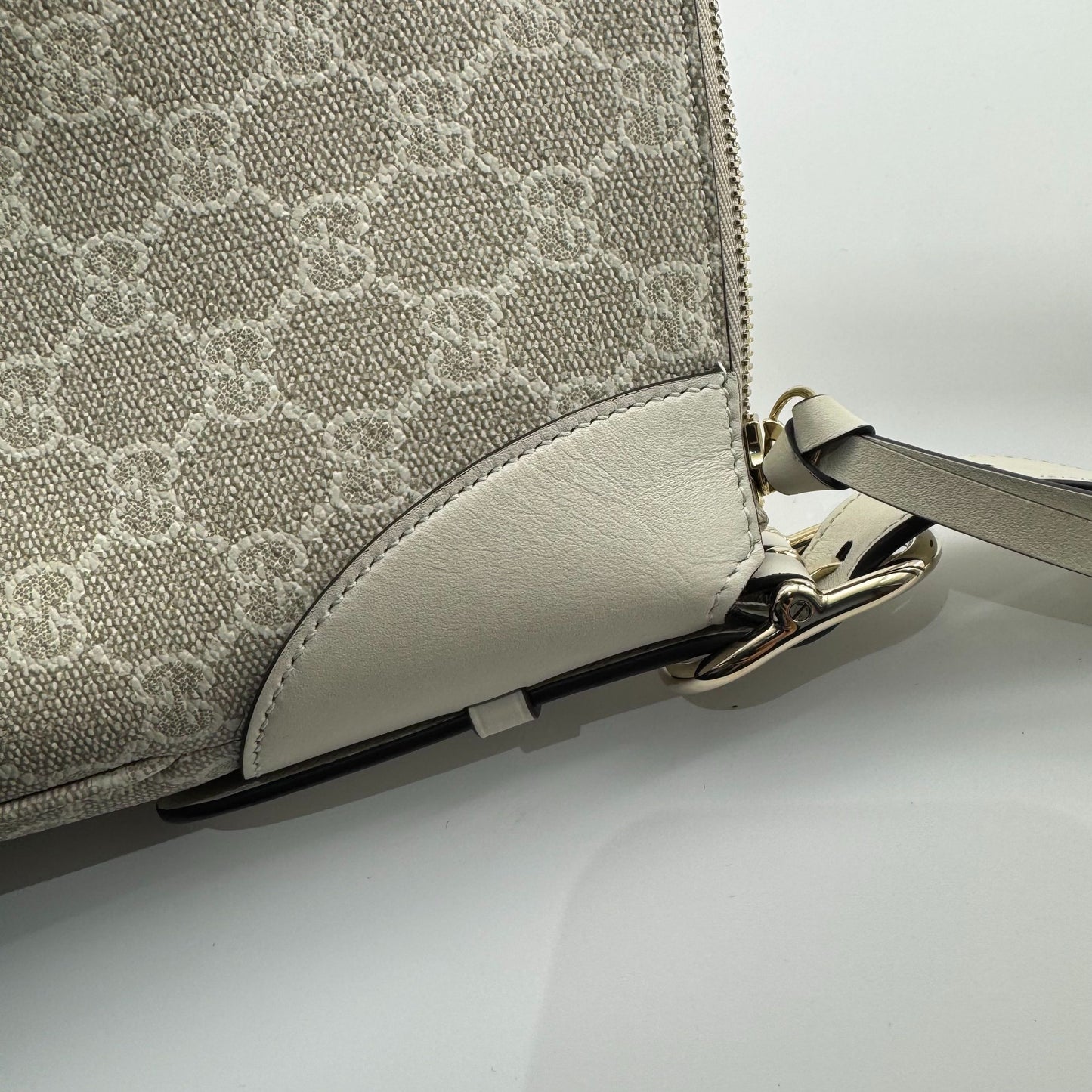 Gucci - Emblem series - Synthetic - Beige - (medium)