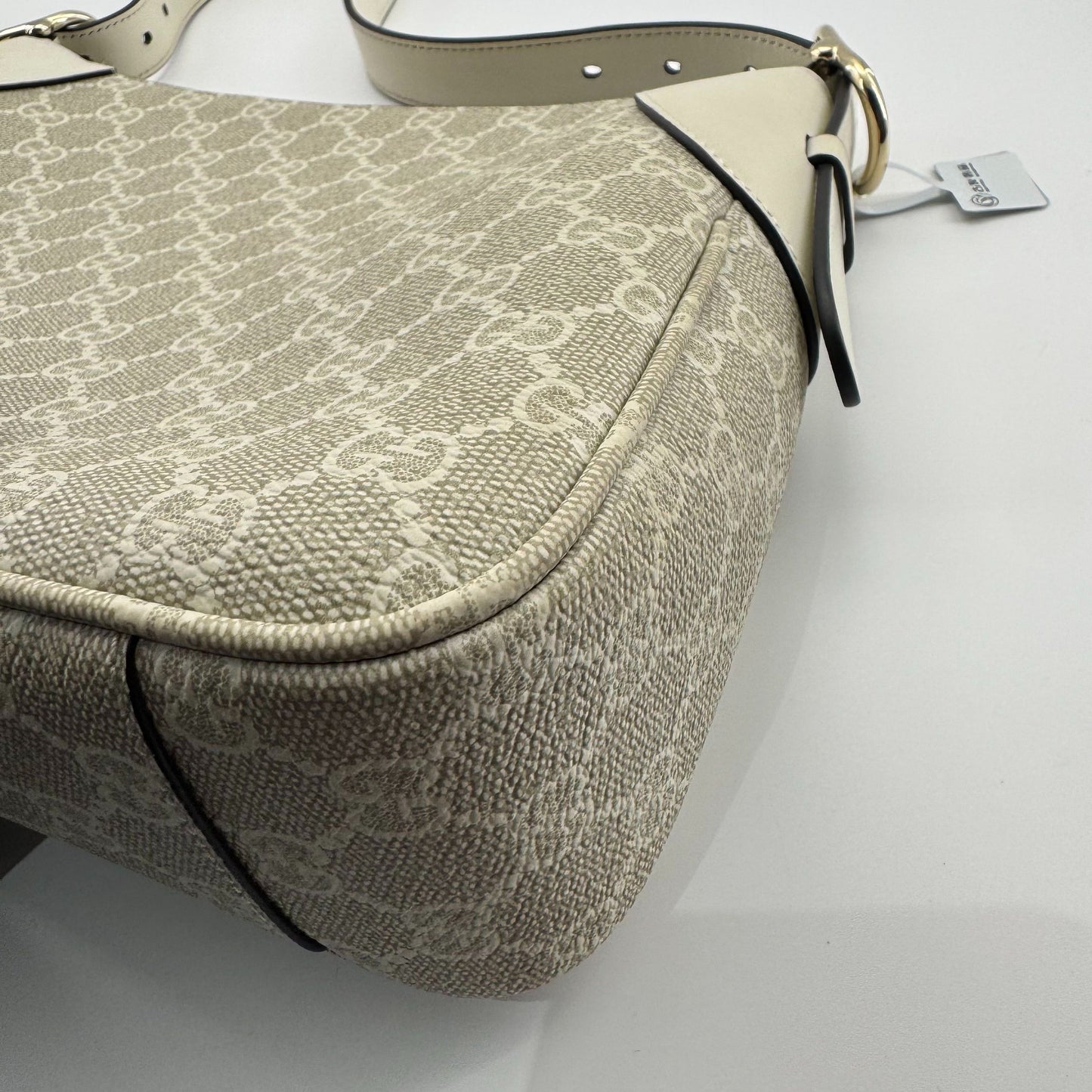 Gucci - Emblem series - Synthetic - Beige - (medium)