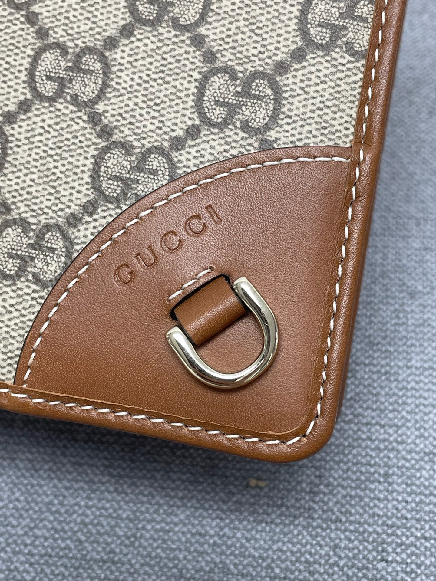 Gucci - Emblem - Synthetic - Beige - (mini)