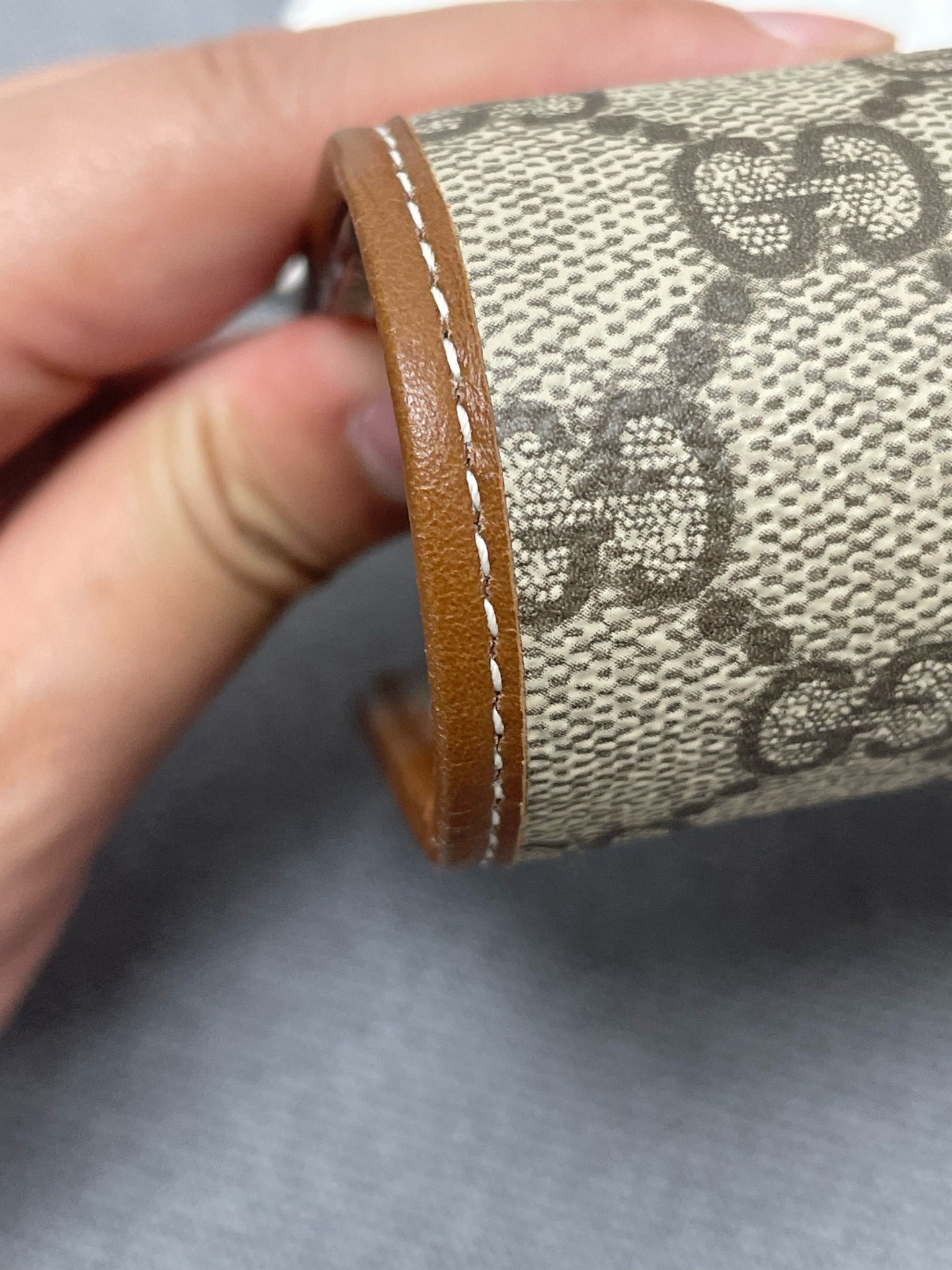 Gucci - Emblem - Synthetic - Beige - (mini)