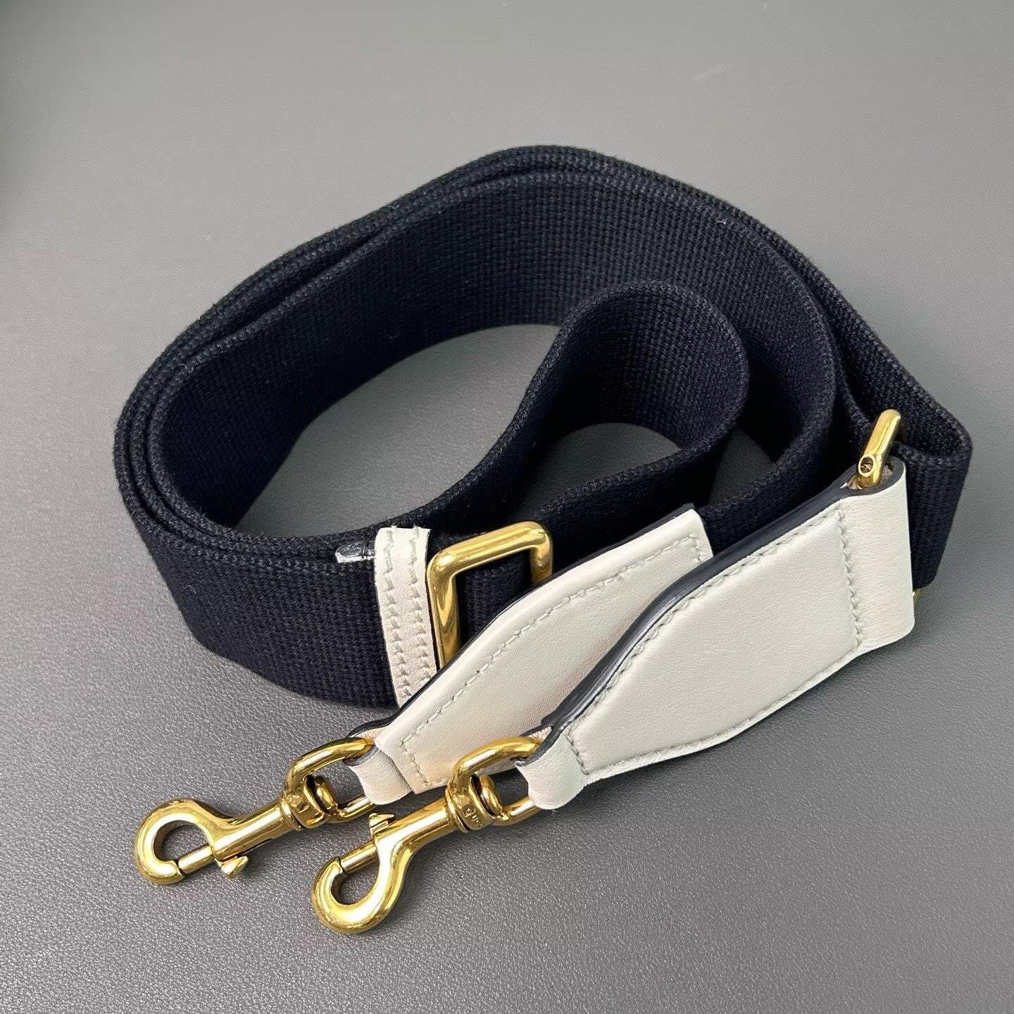Gucci - Exquisite - Canvas and leather - Black and white - (mini)