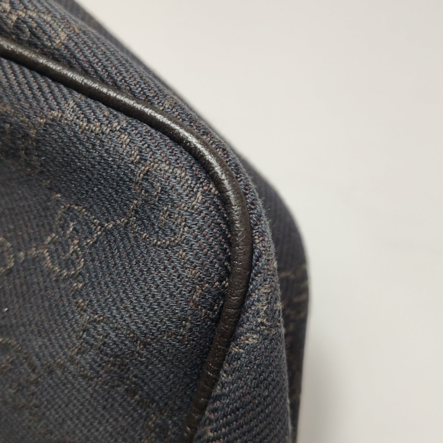 Gucci - GG Canvas Shoulder Bag - Canvas with Leather trim - Brown - (medium)