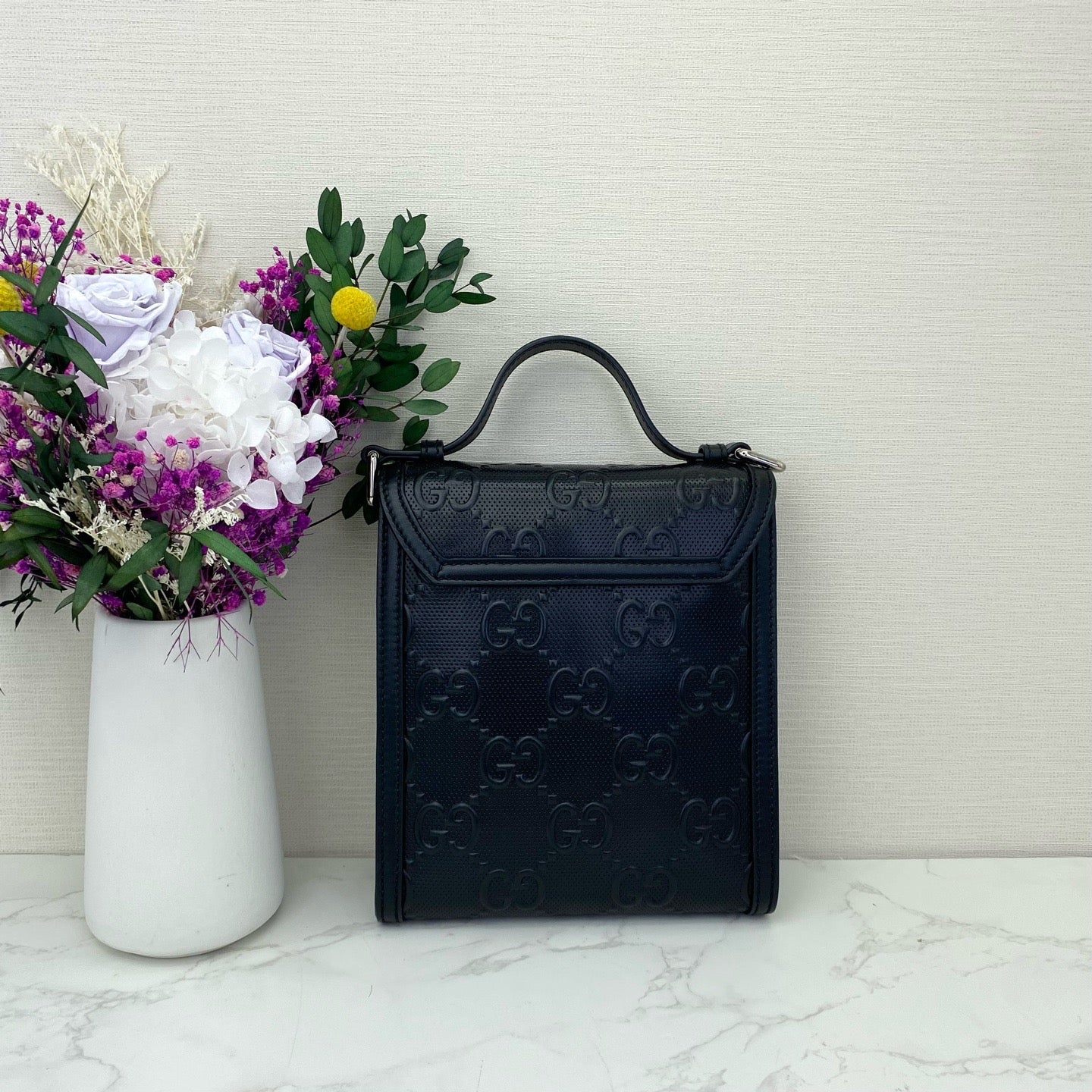Gucci - GG Embossed Leather Messenger Bag - Leather - Black - (small)