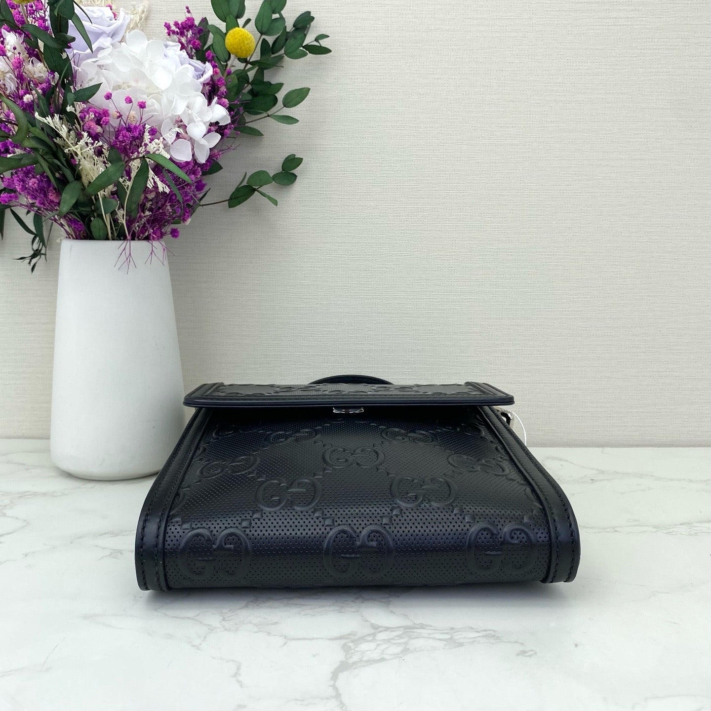 Gucci - GG Embossed Leather Messenger Bag - Leather - Black - (small)