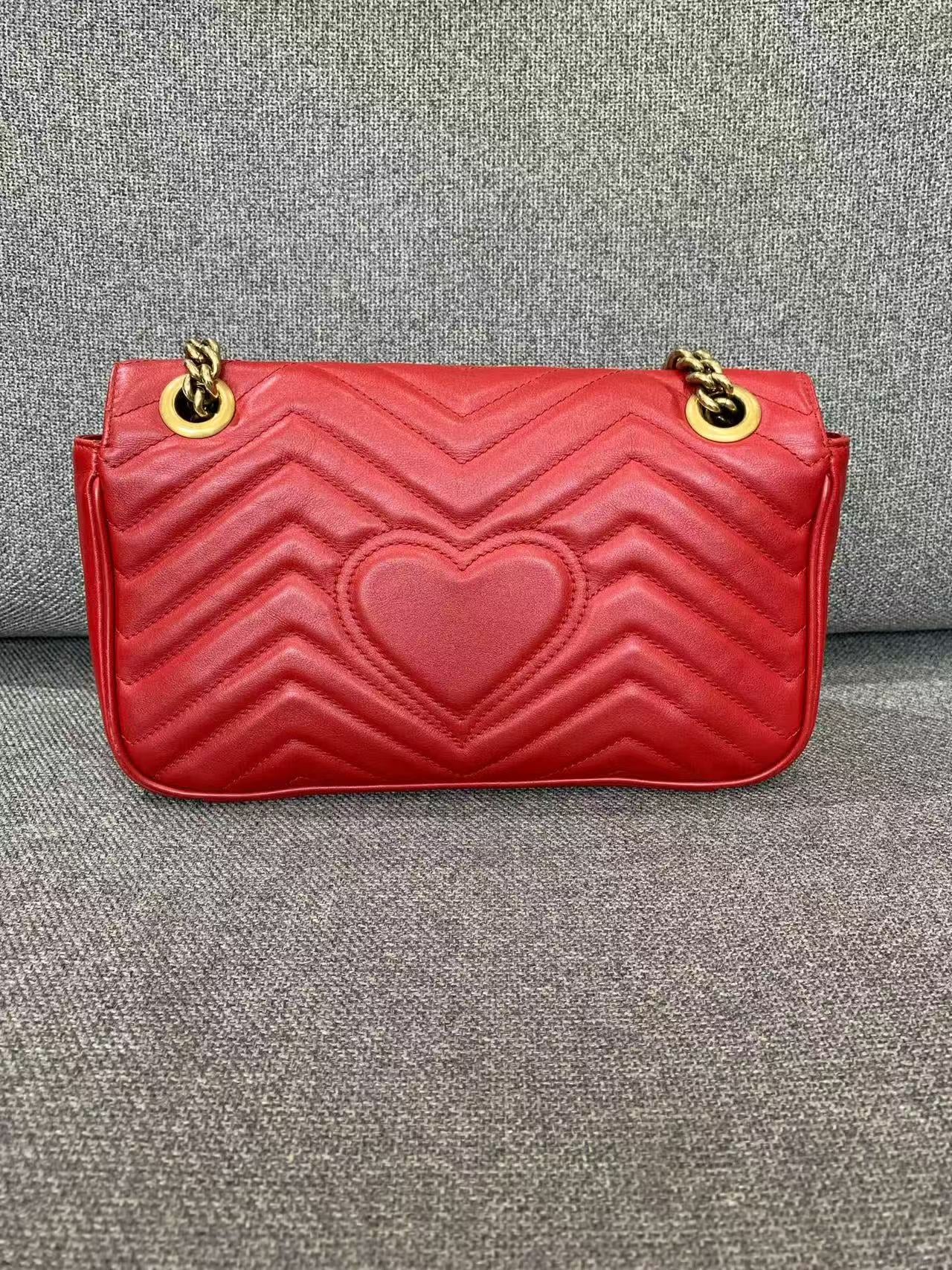 Gucci - GG Marmont 26 - Matelassé leather - Red with Gold-Tone Hardware - (Small)