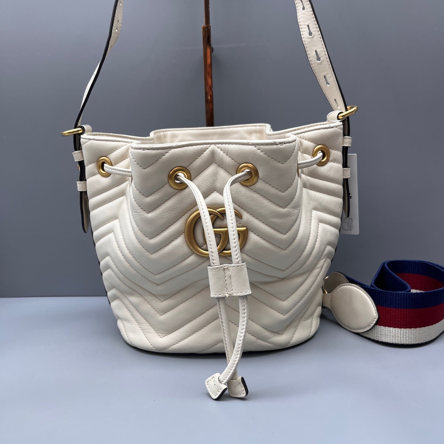 Gucci - GG Marmont Drawstring Bucket Bag - Leather - White - (Small)