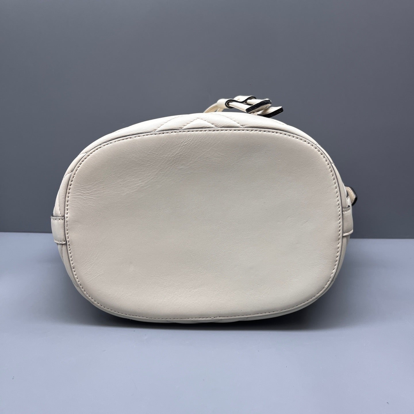 Gucci - GG Marmont Drawstring Bucket Bag - Leather - White - (Small)