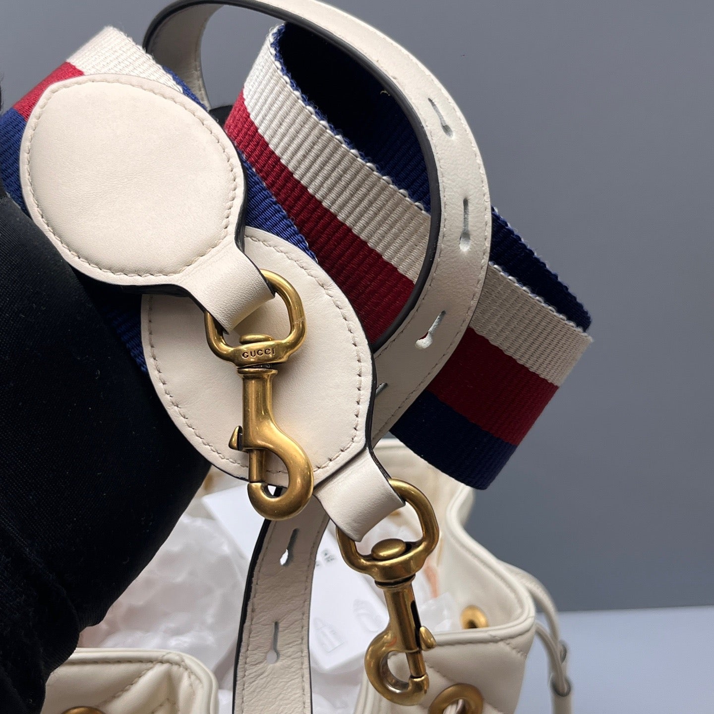Gucci - GG Marmont Drawstring Bucket Bag - Leather - White - (Small)