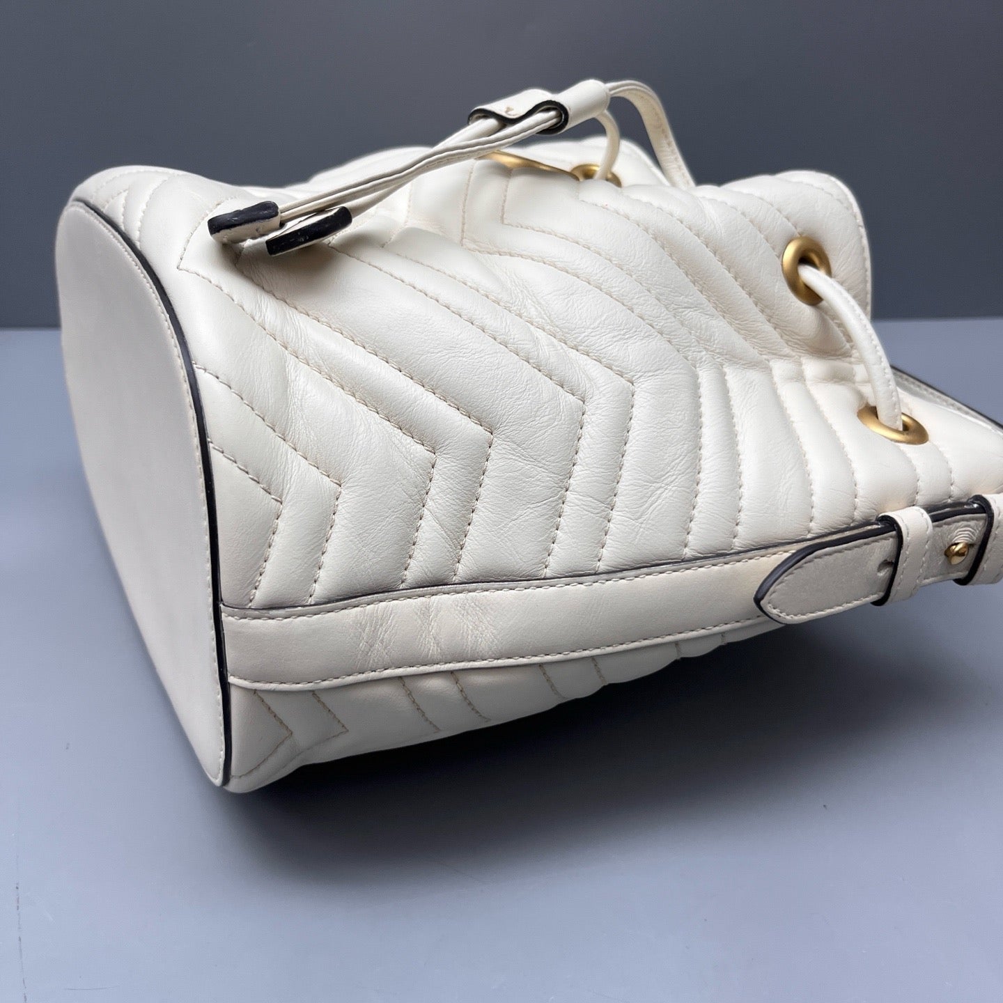 Gucci - GG Marmont Drawstring Bucket Bag - Leather - White - (Small)