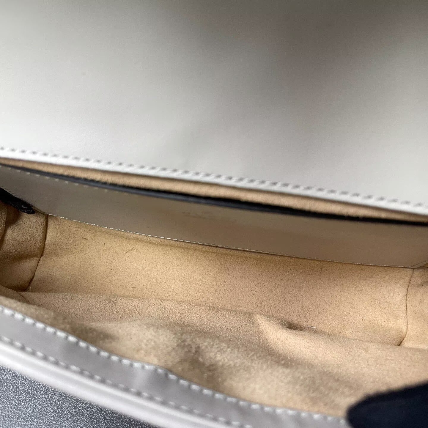 Gucci - GG Marmont Flap Bag - Leather - White - (small)