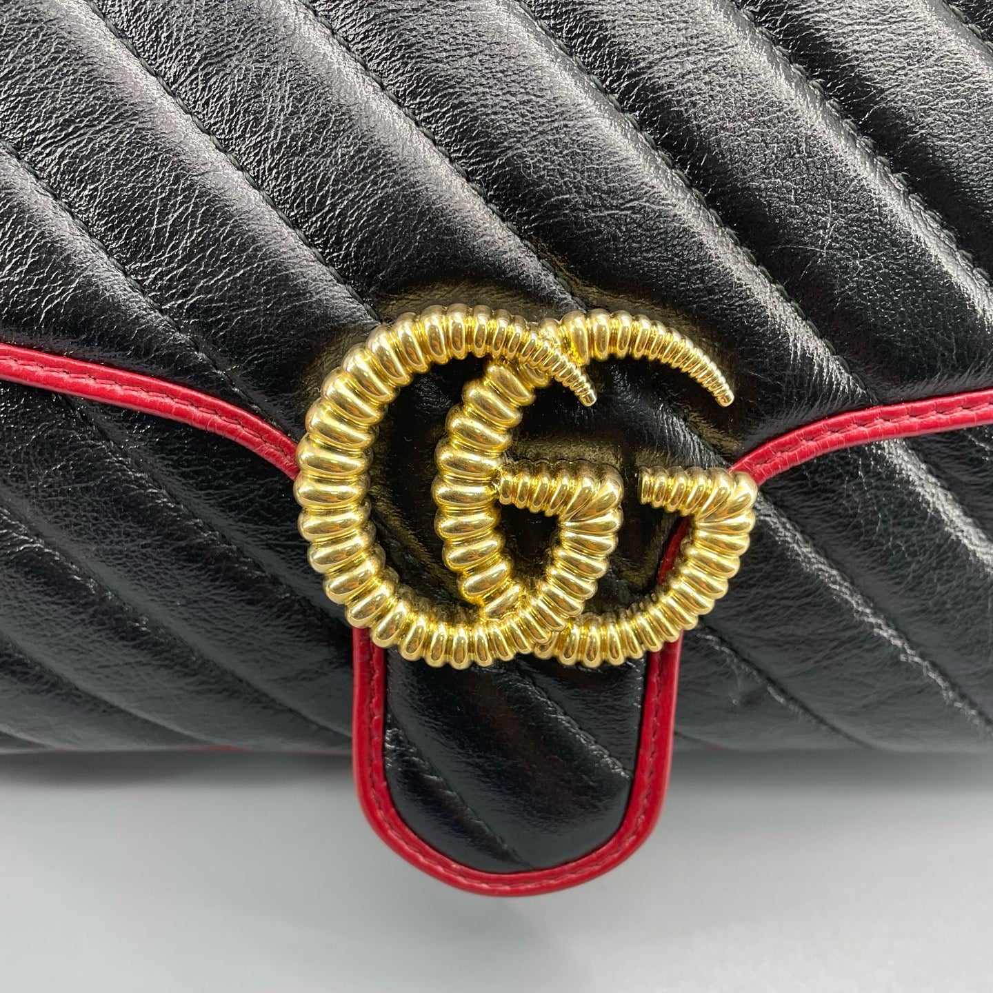 Gucci - GG Marmont Matelassé Mini Bag - Leather - Black with Red Accents - (small)