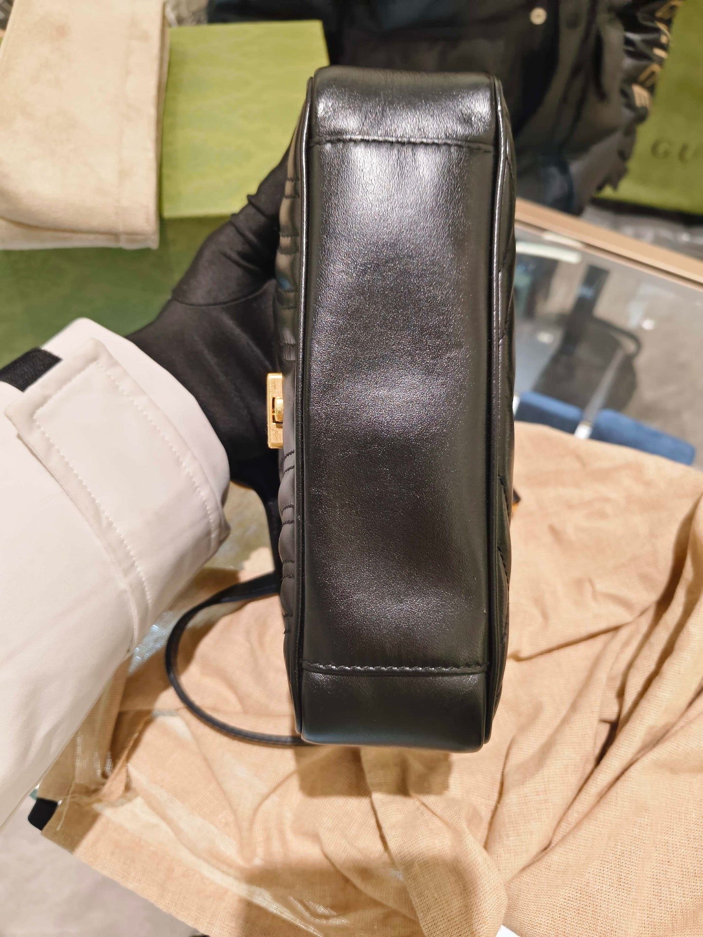 Gucci - GG Marmont Matelassé Mini Shoulder Bag - Calfskin leather - Black with Gold-Tone Hardware - (mini)