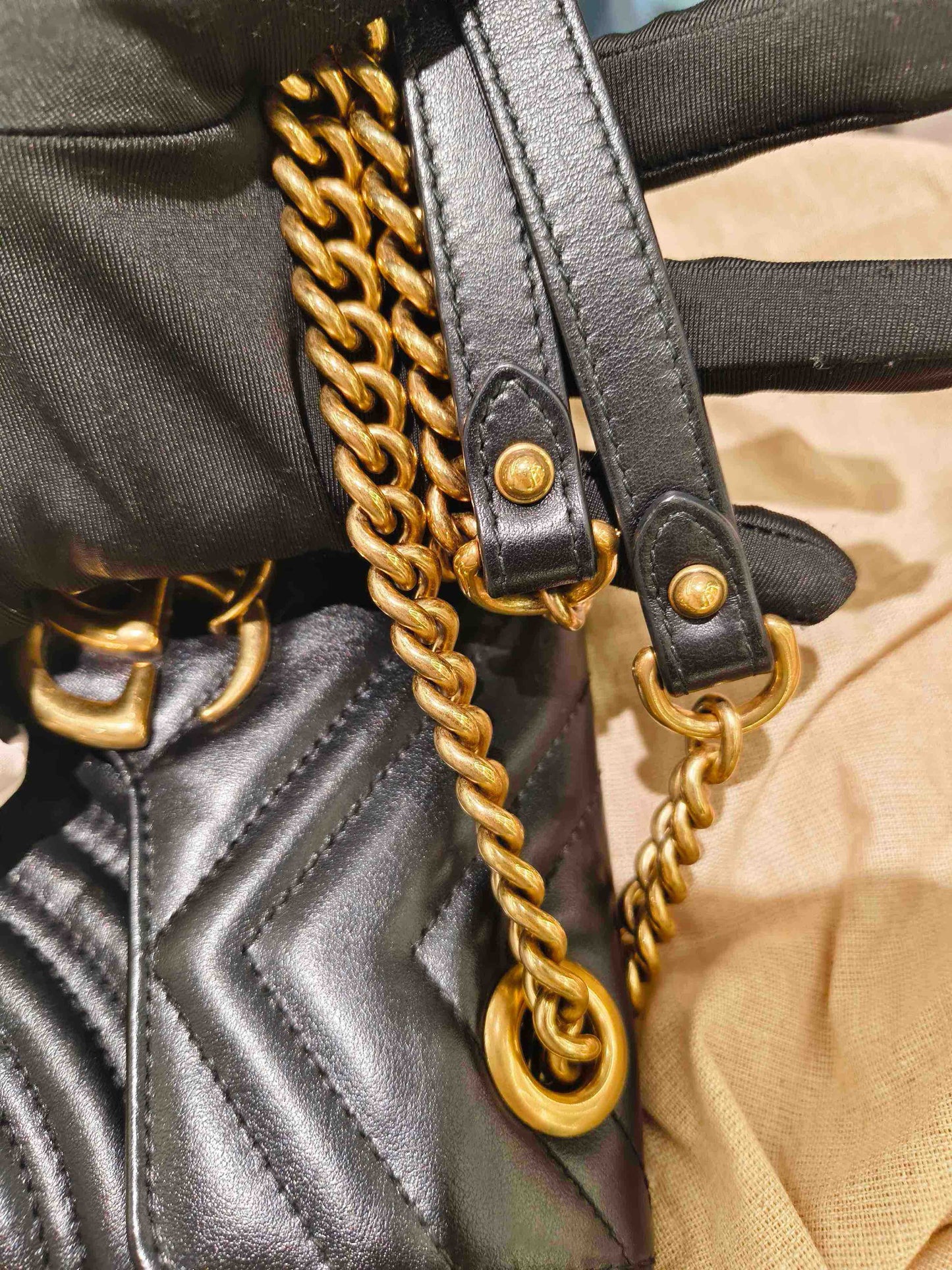 Gucci - GG Marmont Matelassé Mini Shoulder Bag - Calfskin leather - Black with Gold-Tone Hardware - (mini)