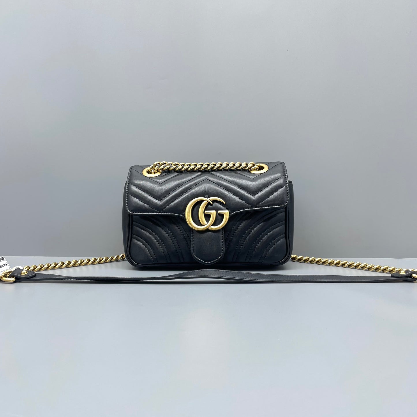 Gucci - GG Marmont Matelassé Shoulder Bag 2.0 (Marmont 22) - Leather - Black with Gold-Tone Hardware - (Mini)