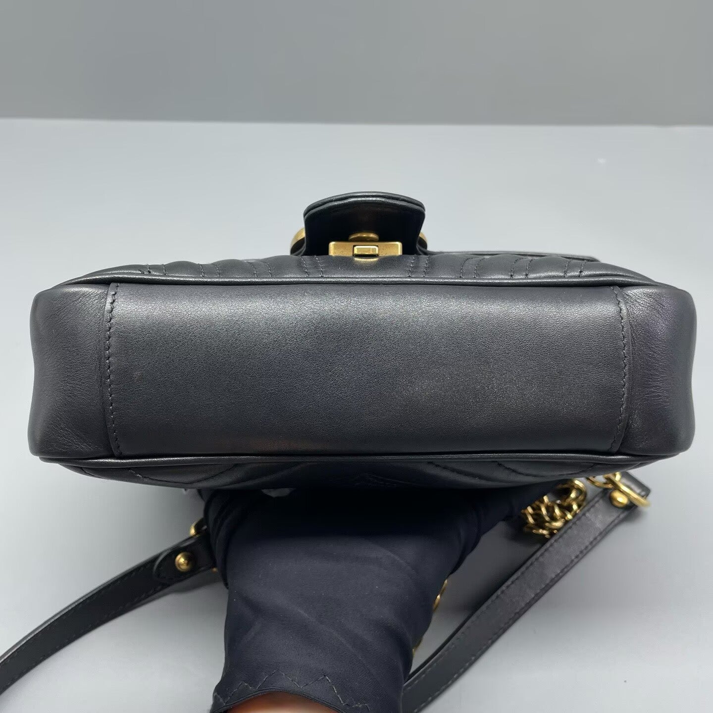 Gucci - GG Marmont Matelassé Shoulder Bag 2.0 (Marmont 22) - Leather - Black with Gold-Tone Hardware - (Mini)