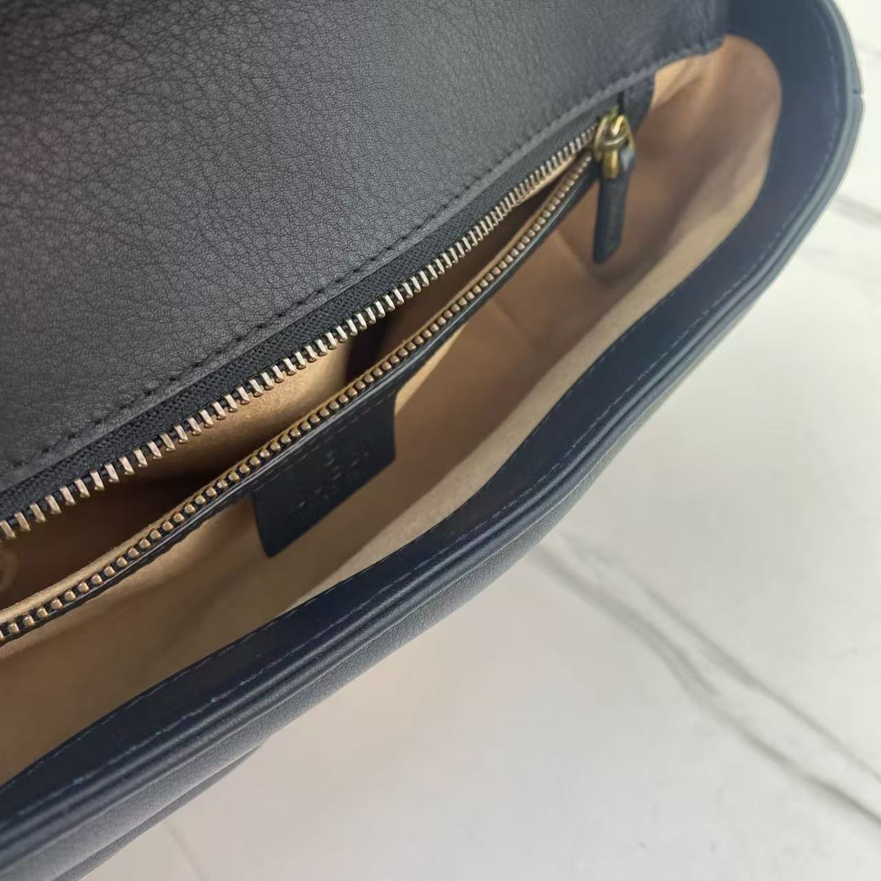 Gucci - GG Marmont Matelassé Shoulder Bag - Cowhide leather - Black - (Small)