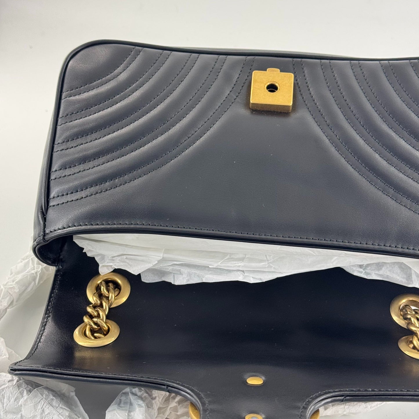 Gucci - GG Marmont Matelassé Shoulder Bag - Leather - Black - (Small)