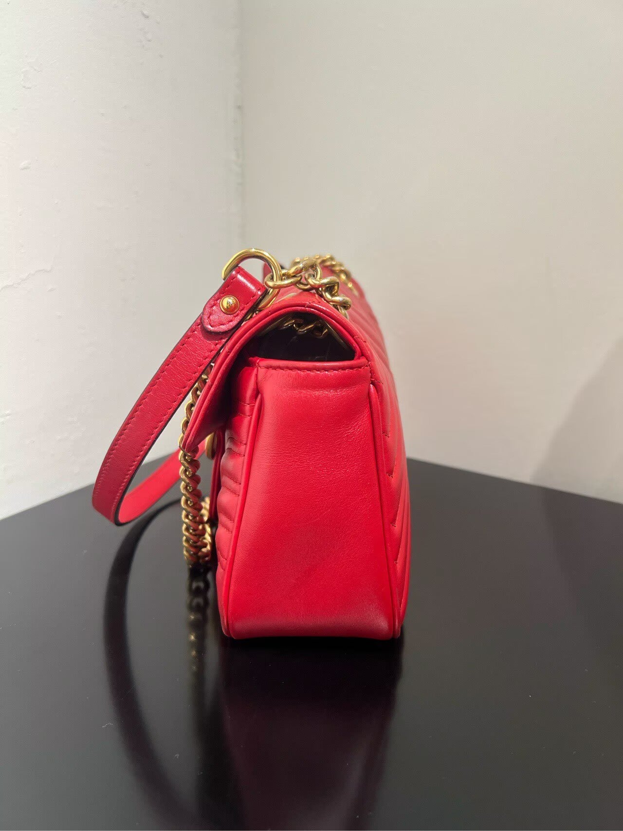 Gucci - GG Marmont Matelassé Shoulder Bag - Leather - Red - (medium)