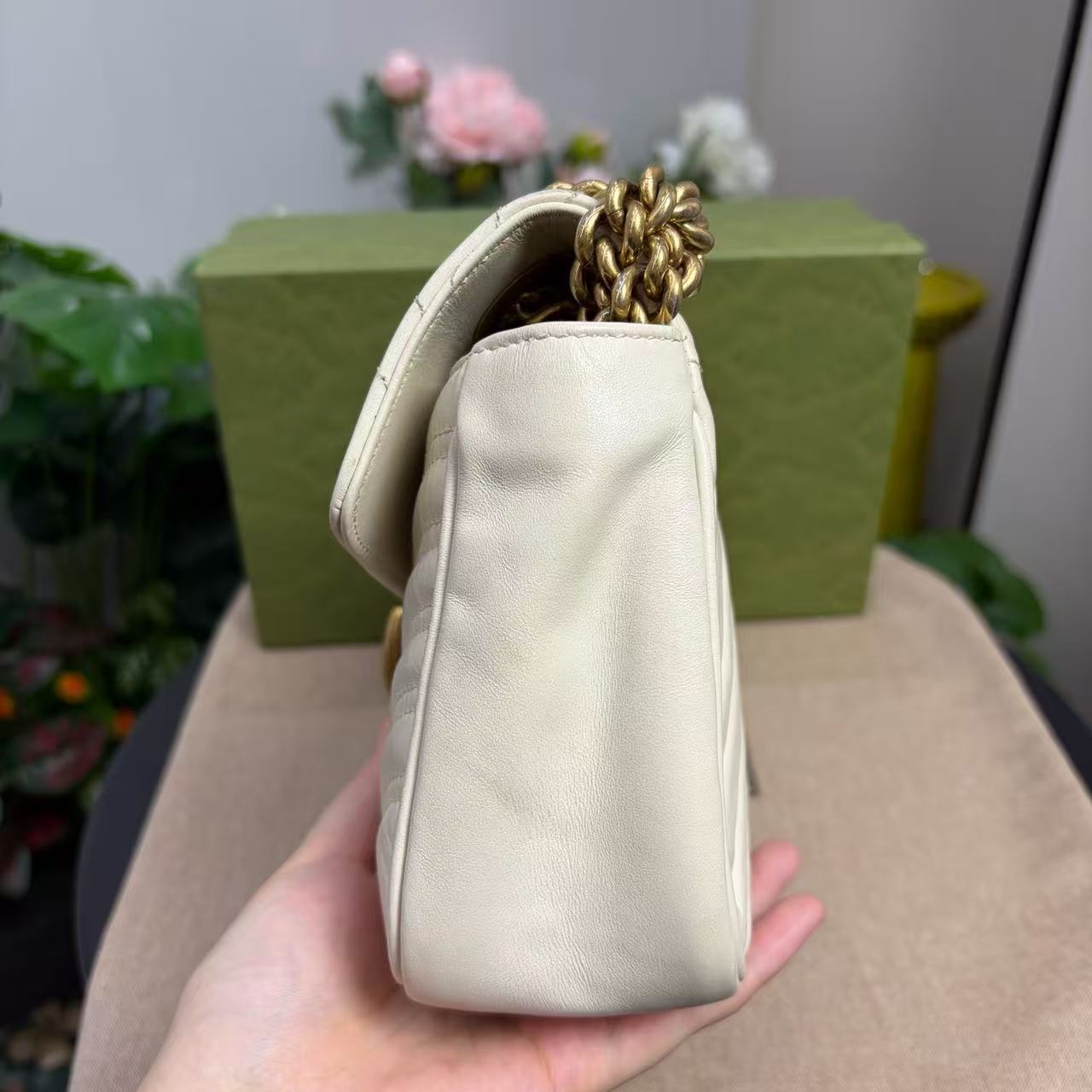 Gucci - GG Marmont Matelassé shoulder bag - Leather - White - (Medium)