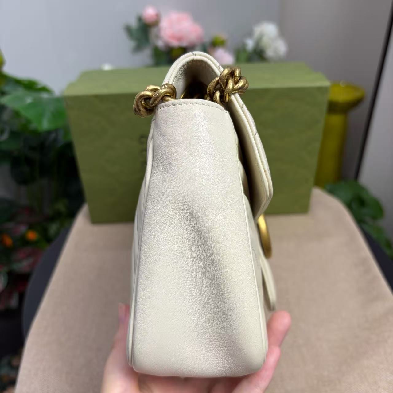Gucci - GG Marmont Matelassé shoulder bag - Leather - White - (Medium)