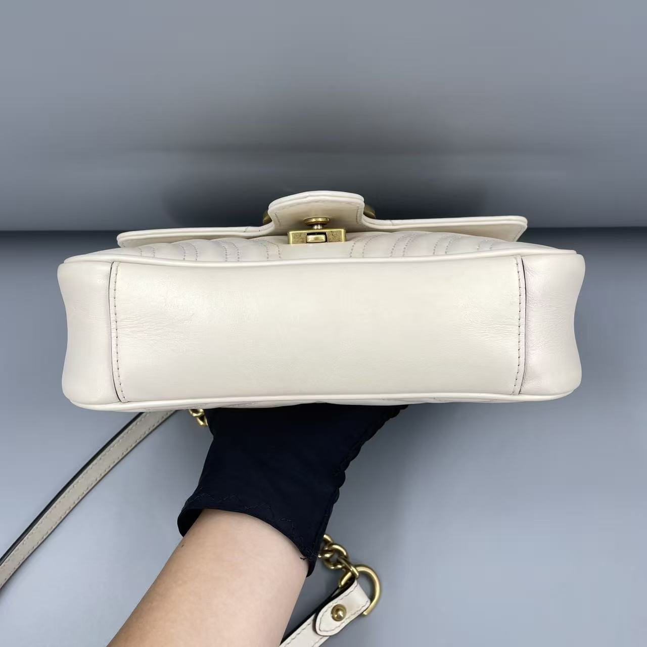 Gucci - GG Marmont Matelassé Shoulder Bag - Leather - White - (mini)