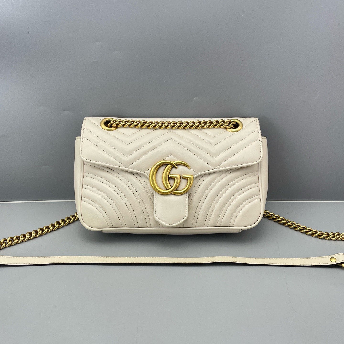 Gucci - GG Marmont Matelassé Shoulder Bag - Leather - White - (small)