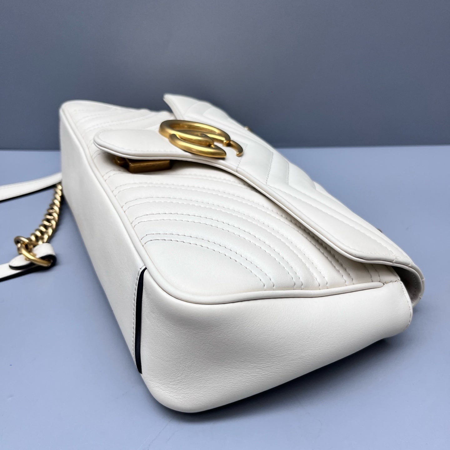 Gucci - GG Marmont Matelassé Shoulder Bag - Leather - White with Gold-Tone Hardware - (medium)