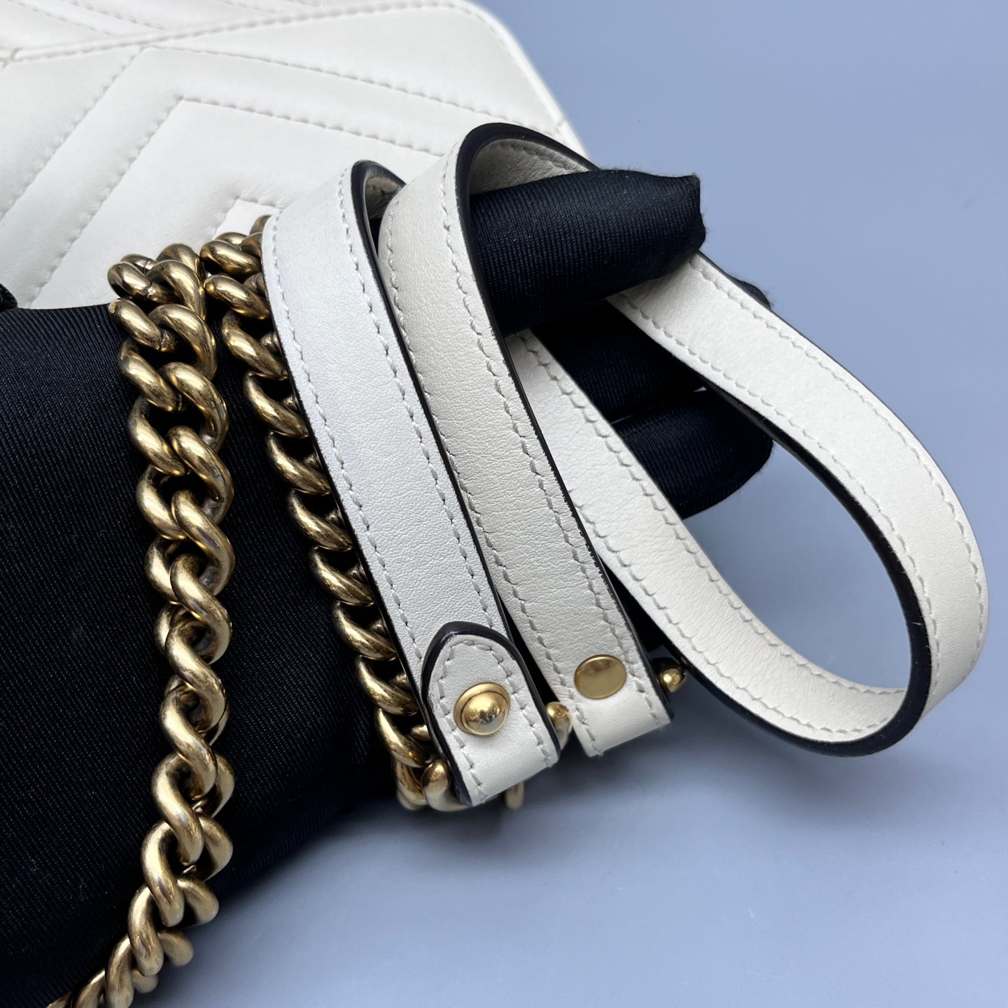 Gucci - GG Marmont Matelassé Shoulder Bag - Leather - White with Gold-Tone Hardware - (medium)