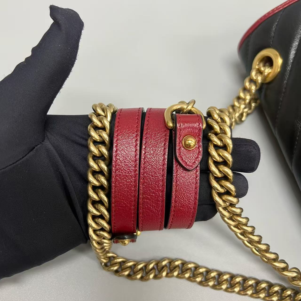 Gucci - GG Marmont Matelassé Shoulder Bag - Quilted calfskin leather - Black with red trim and interior, gold-tone hardware - (Medium)