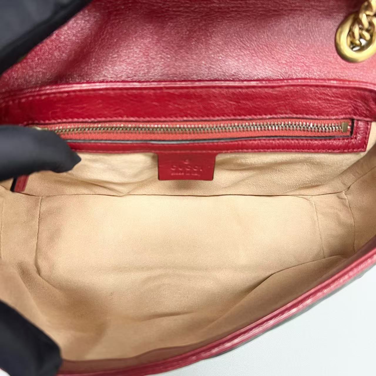 Gucci - GG Marmont Matelassé Shoulder Bag - Quilted calfskin leather - Black with red trim and interior, gold-tone hardware - (Medium)