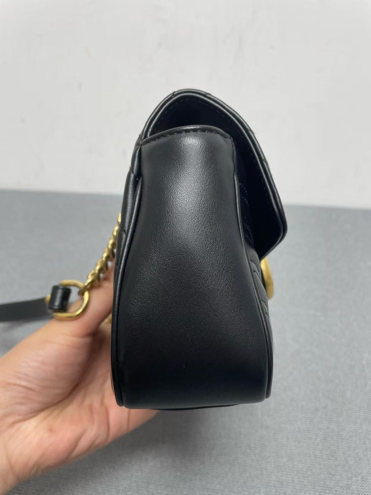 Gucci - GG Marmont Matelassé Small Shoulder Bag - Leather - Black with Gold-Tone Hardware - (Small)