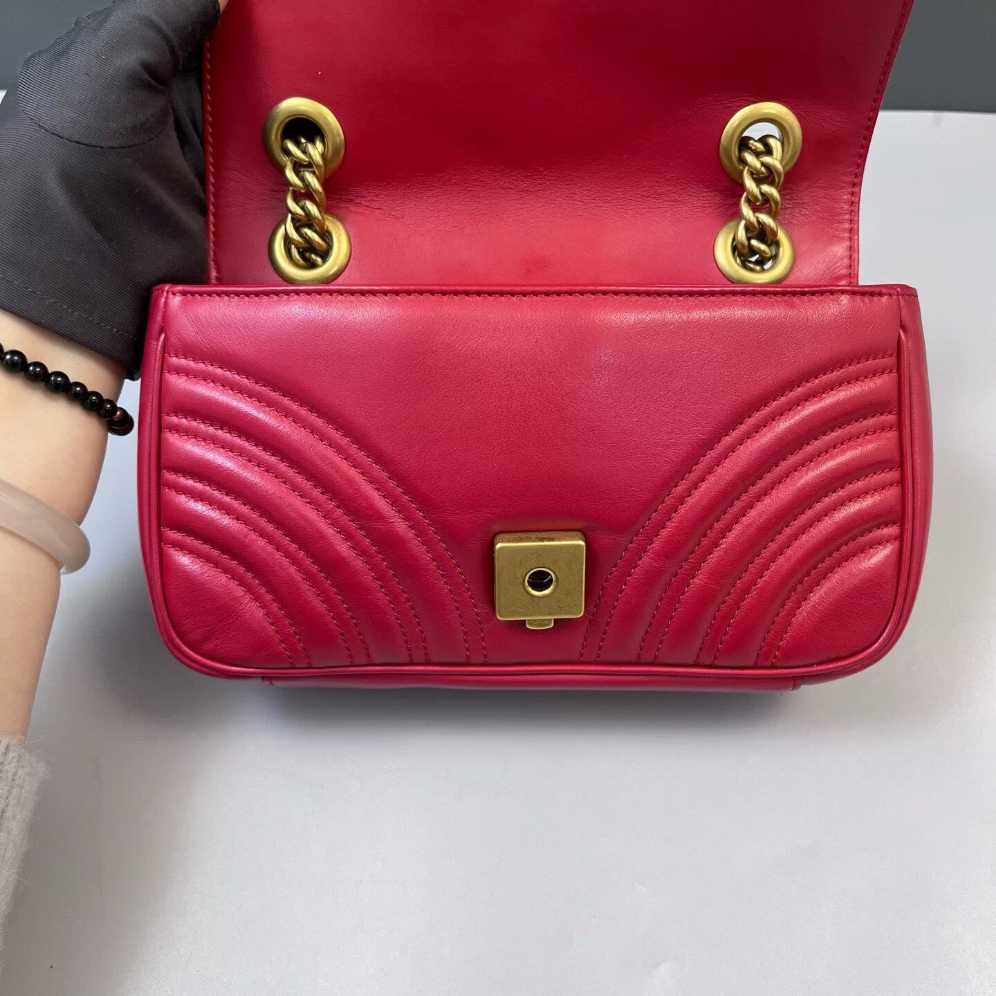 Gucci - GG Marmont Matelassé Small Shoulder Bag - Leather - Red with Gold-Tone Hardware - (small)