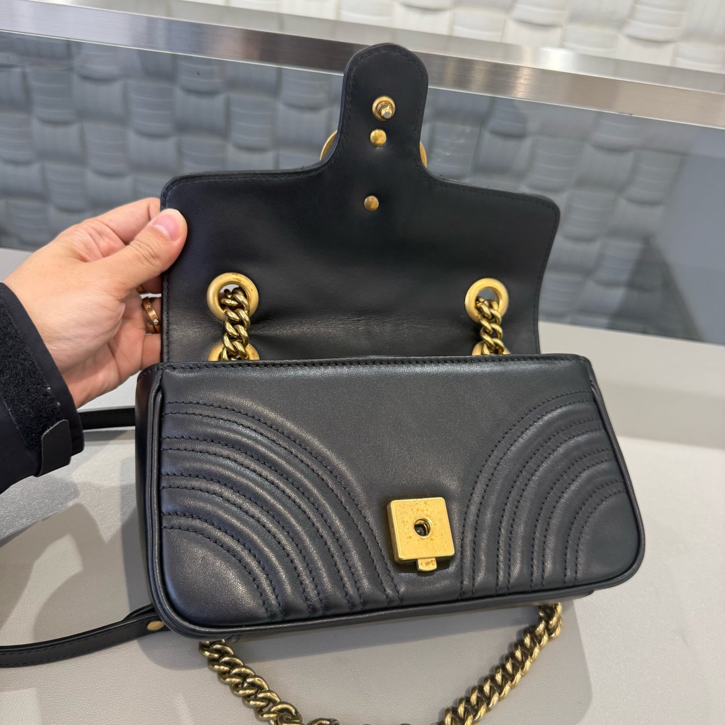 Gucci - GG Marmont Matelassé Small Shoulder Bag - Matelassé leather - Black - (Small)