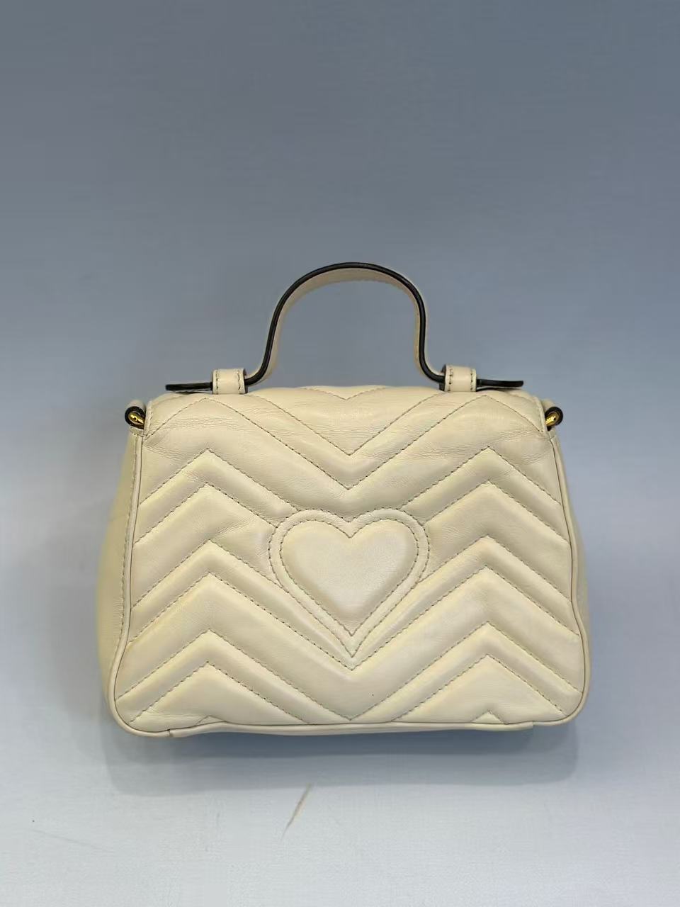 Gucci - GG Marmont Matelassé Top Handle Bag - Matelassé leather - Off-white with Antique Gold-Tone Hardware - (Small)