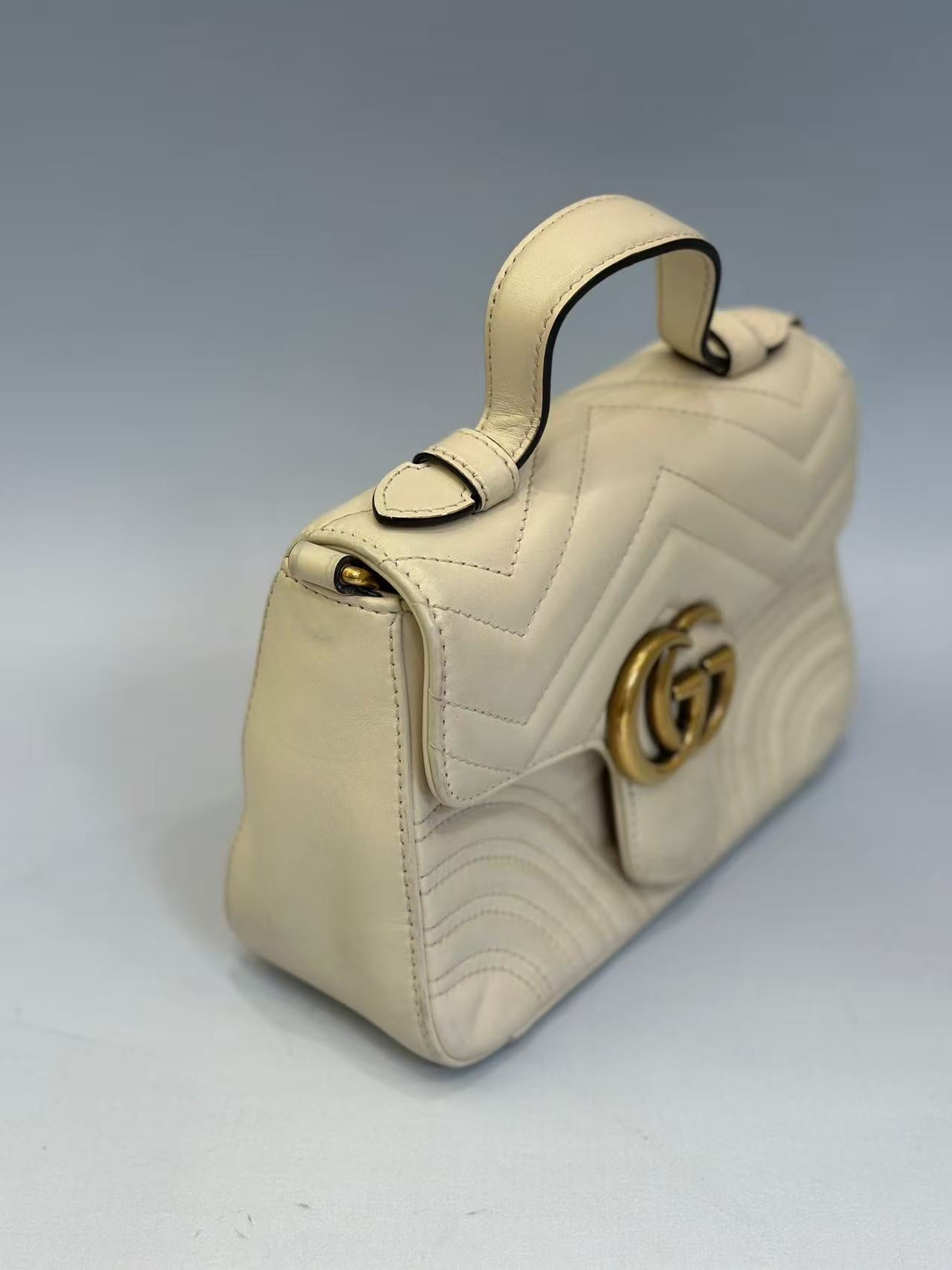 Gucci - GG Marmont Matelassé Top Handle Bag - Matelassé leather - Off-white with Antique Gold-Tone Hardware - (Small)