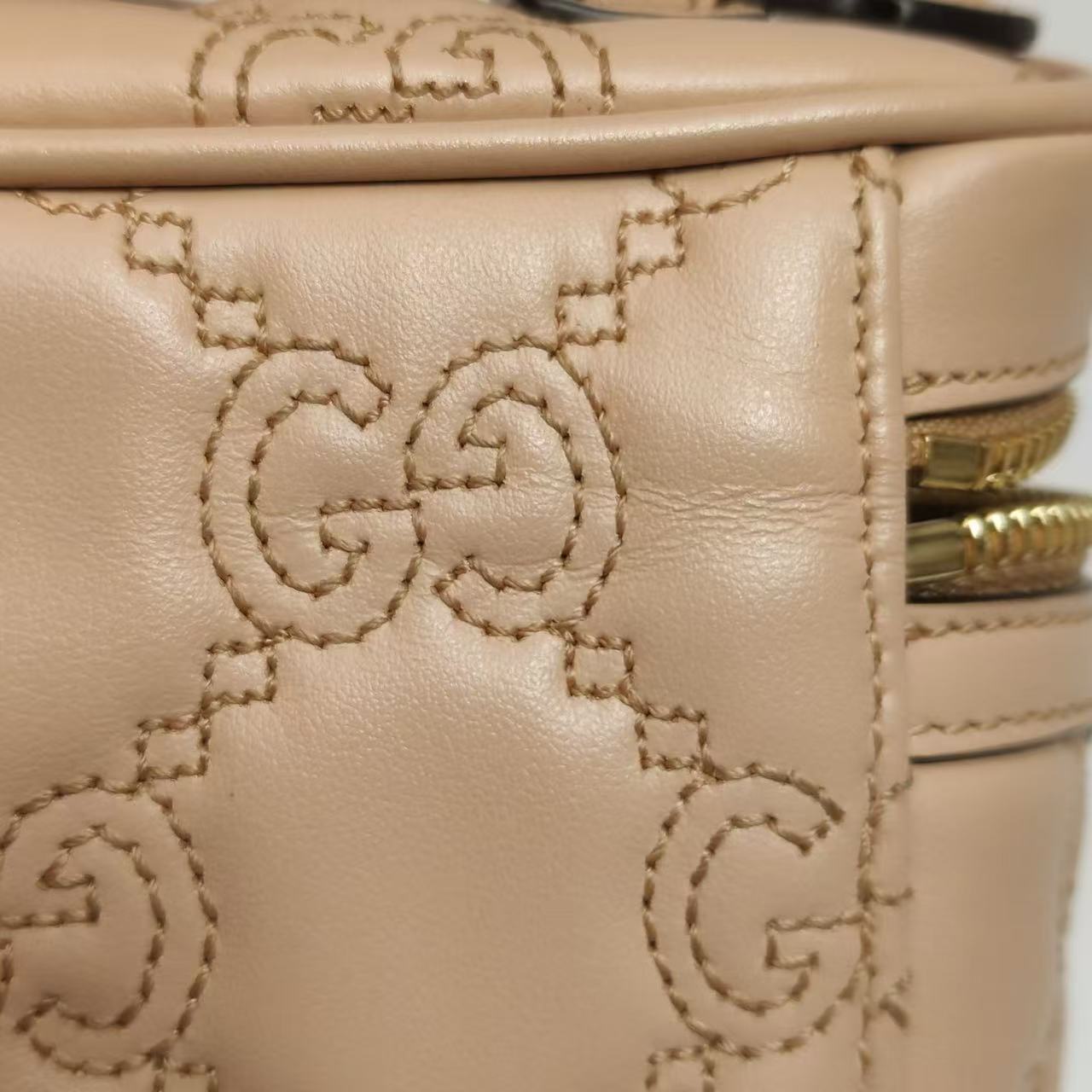 Gucci - GG Marmont Matelassé Vanity Case - Leather - Beige - (mini)